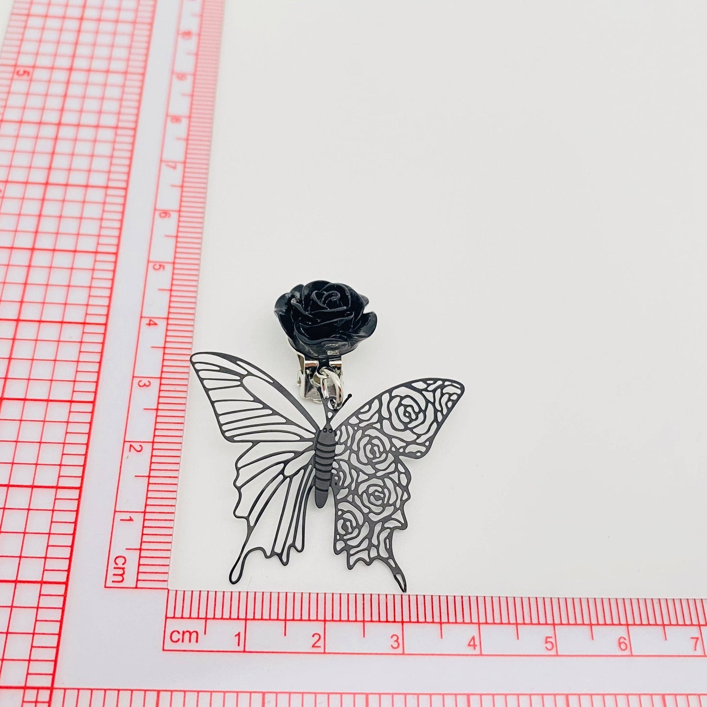 Gothic Black Rose Hollow Butterfly Pattern Ear Clip - GT