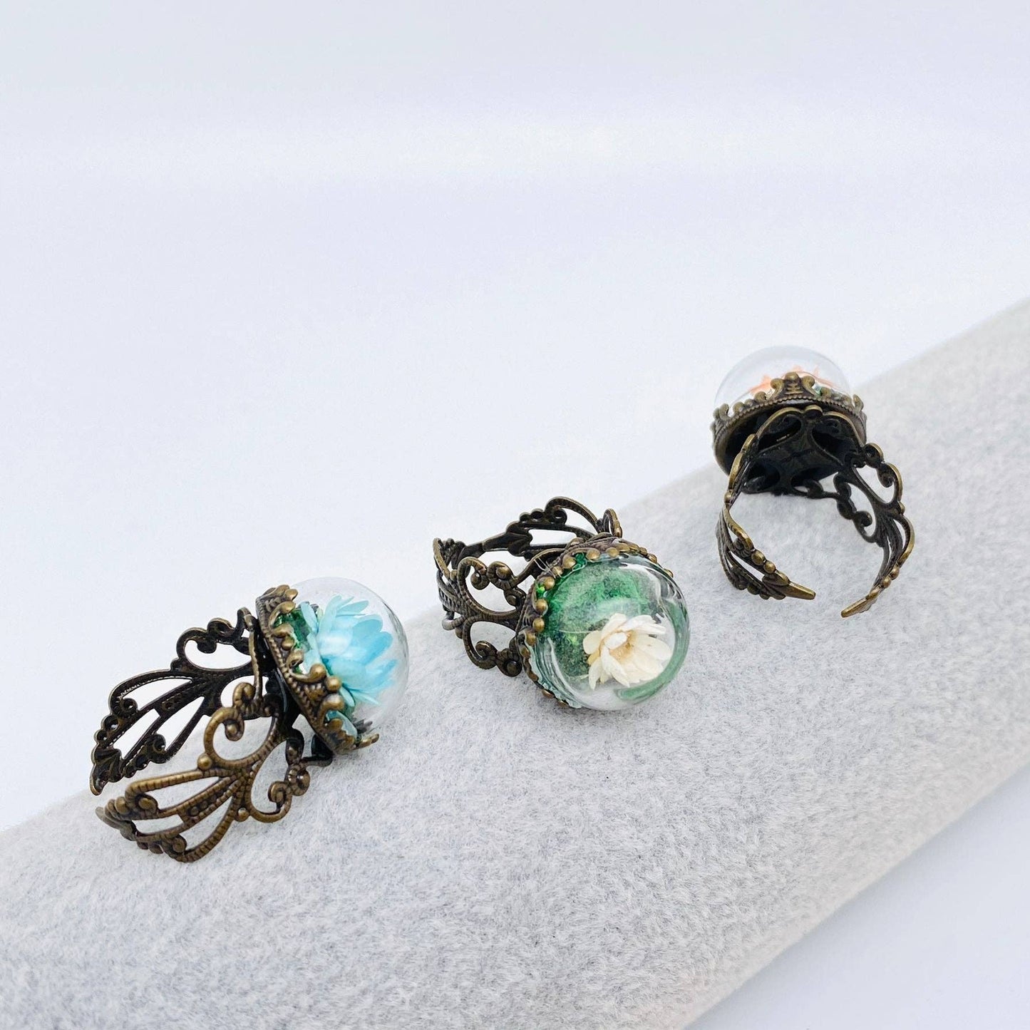 Colorful Baby's Breath Dried Flowers Classical Ring - PDF