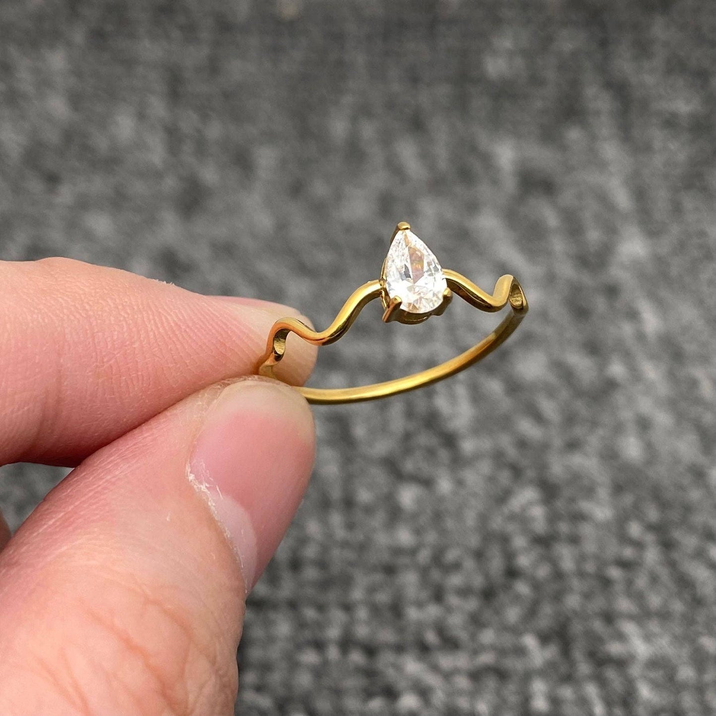 Inlaid Zircon 18K Gold Plated Stainless Steel Wavy Ring -FGS