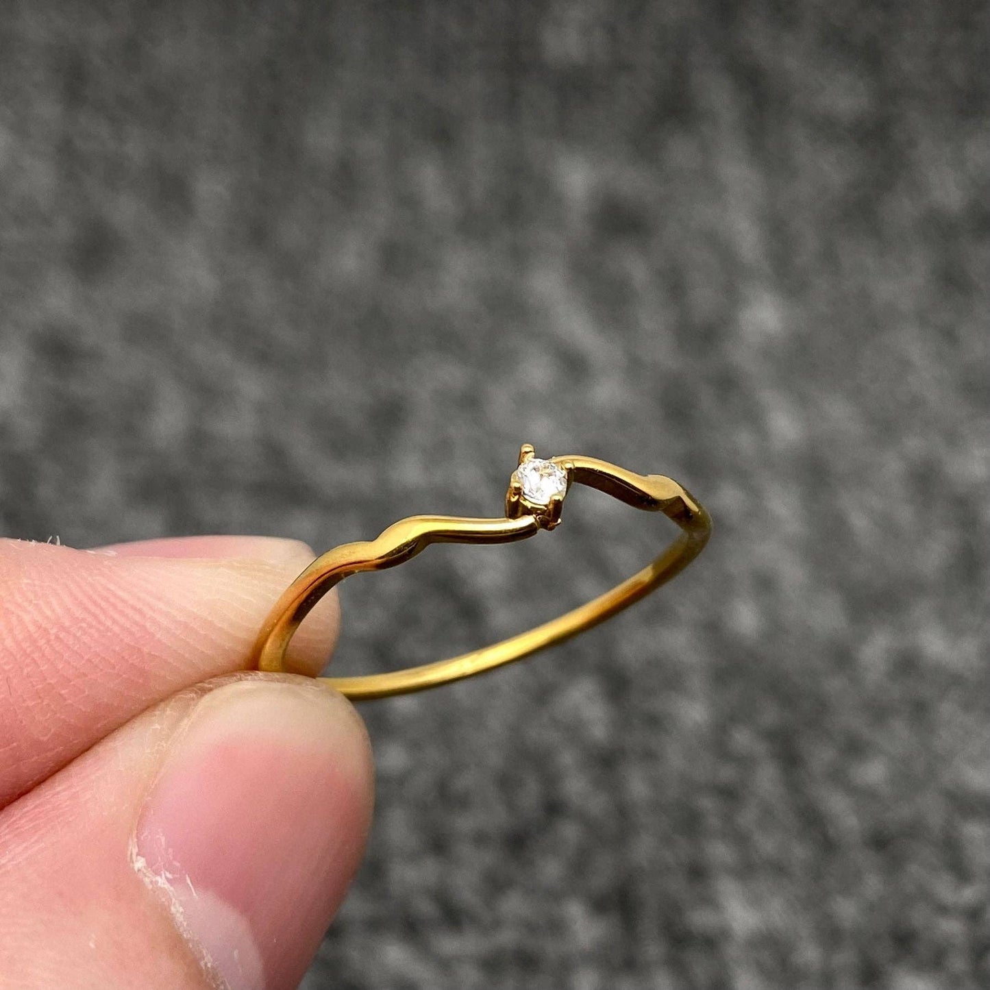 Inlaid Zircon 18K Gold Plated Stainless Steel Wavy Ring -FGS