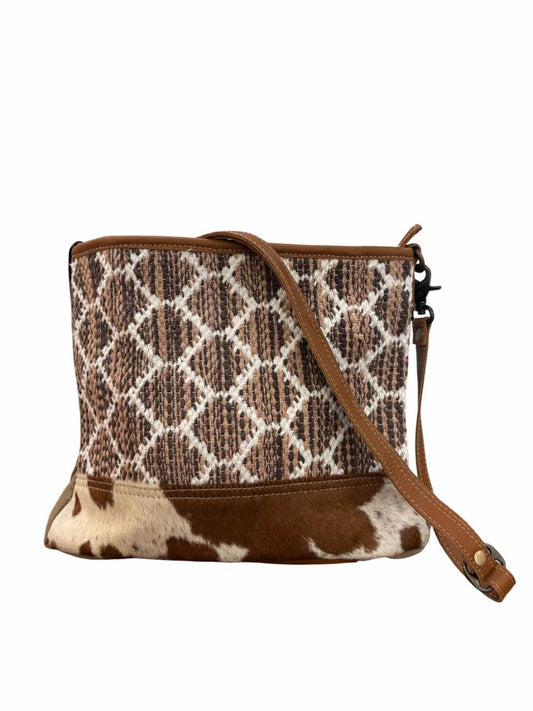 Wave-Like Handbag